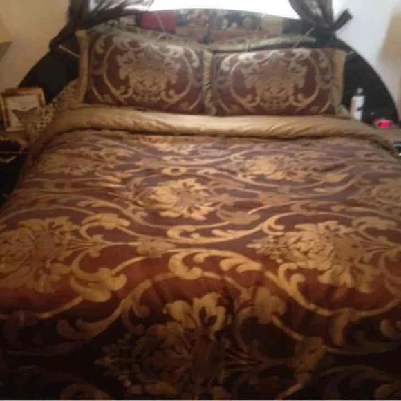 🔥Flash Sale🔥4 pieces Queen bedroom set - Picture 4 of 4